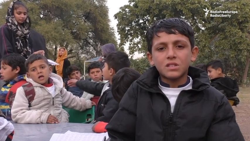 Video: Práce dětí je v Pákistánu zakázaná. Jenže úřady ji tolerují